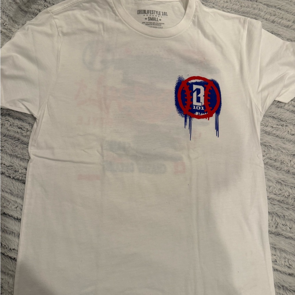 Baseball Lifestyle 101 Men’s Small White Graphic Tee with Red & Blue Logo